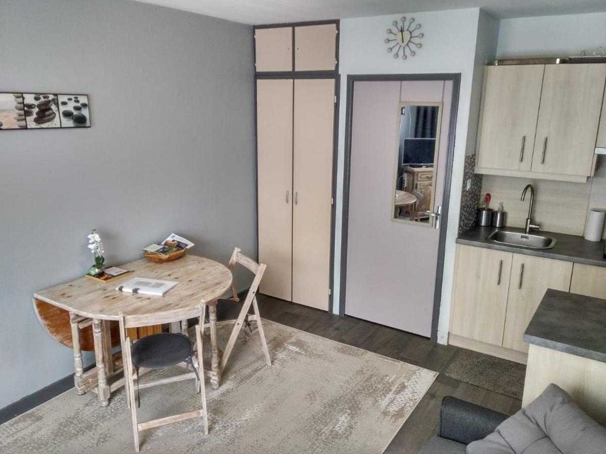 Studio au cœur des Volcans d Auvergne - Murol Extérieur photo